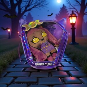 Monster High Ghoul N Go Bag Clawdeen Wolf & Crescent Plush Doll & Backpack Set